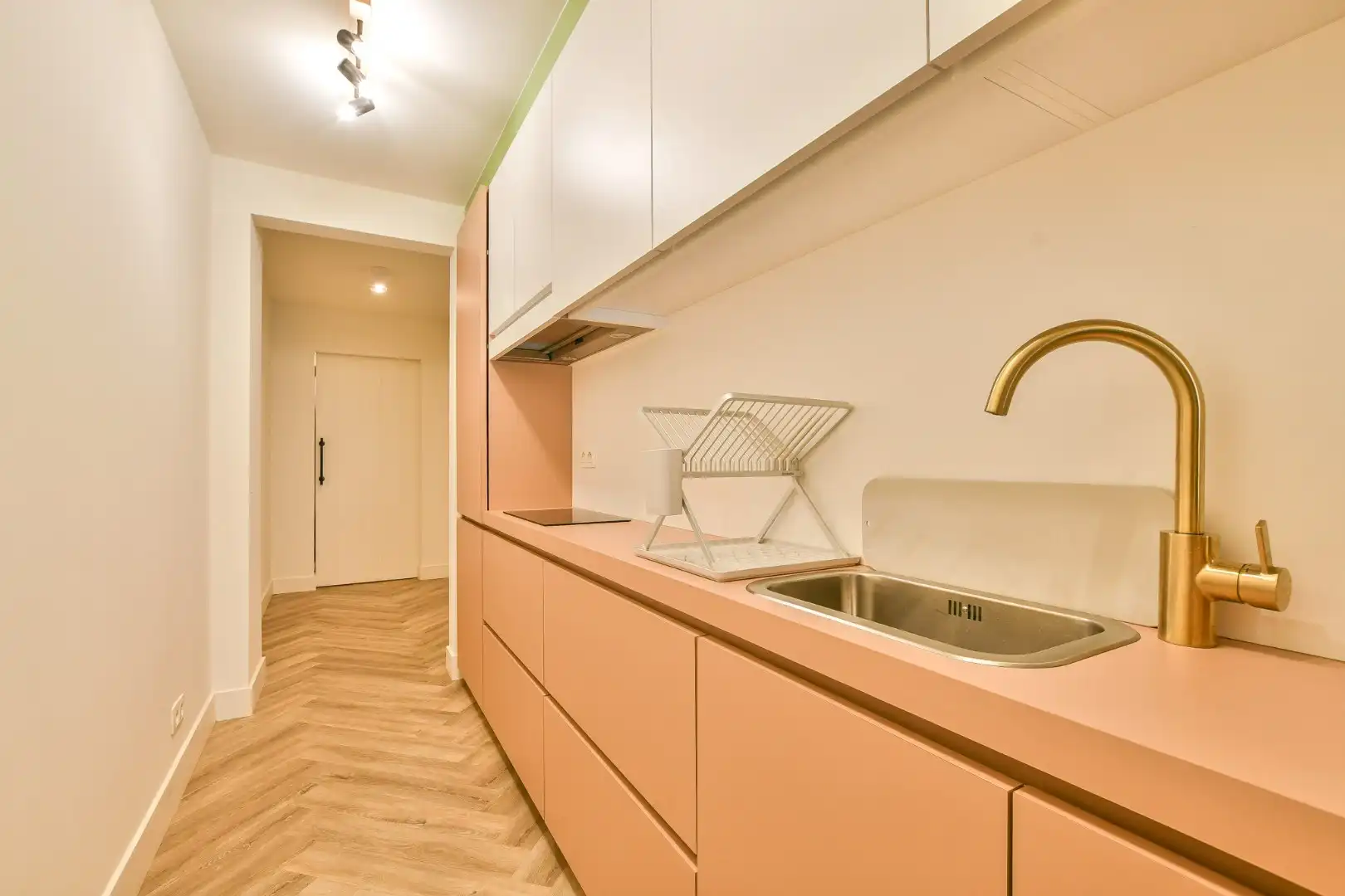 Volledig vernieuwd appartement te koop - achterkant zeedijk Wenduine! foto 6