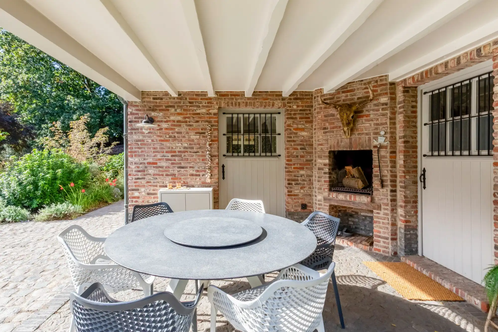 Villa met karakter, zwembad en een zee aan groen in Waasmunster foto 23