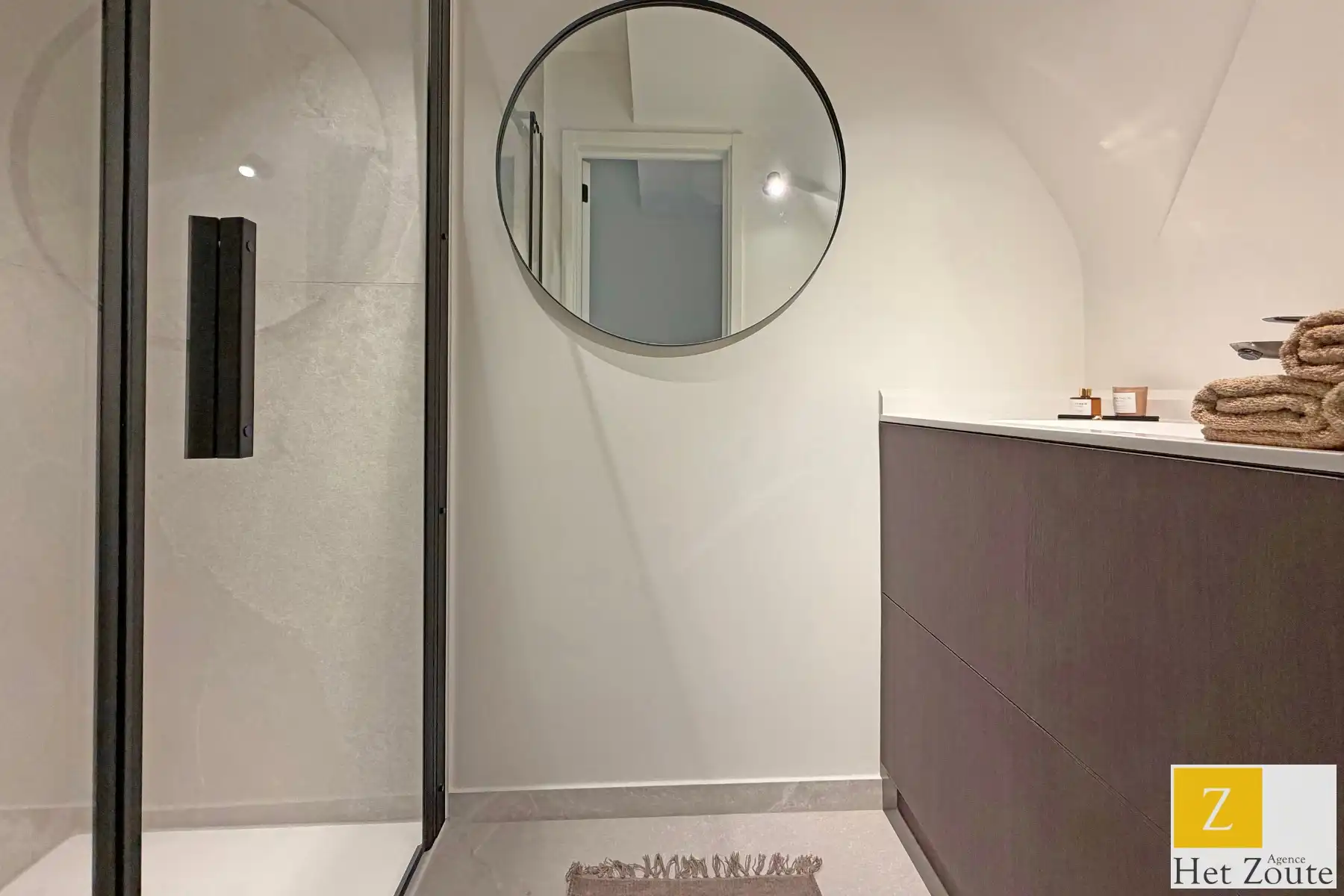 Gerenoveerd appartement in hartje Zoute foto 11