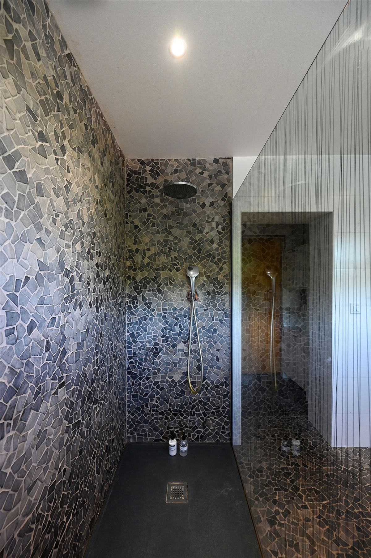 Gezellige en gerenoveerde woning op toplocatie foto 17