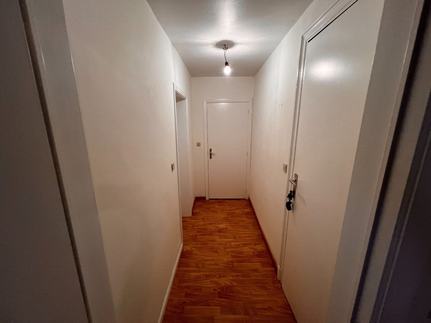 GEZELLIG APPARTEMENT MET 1 SLAAPKAMER NABIJ STATION IEPER foto 11
