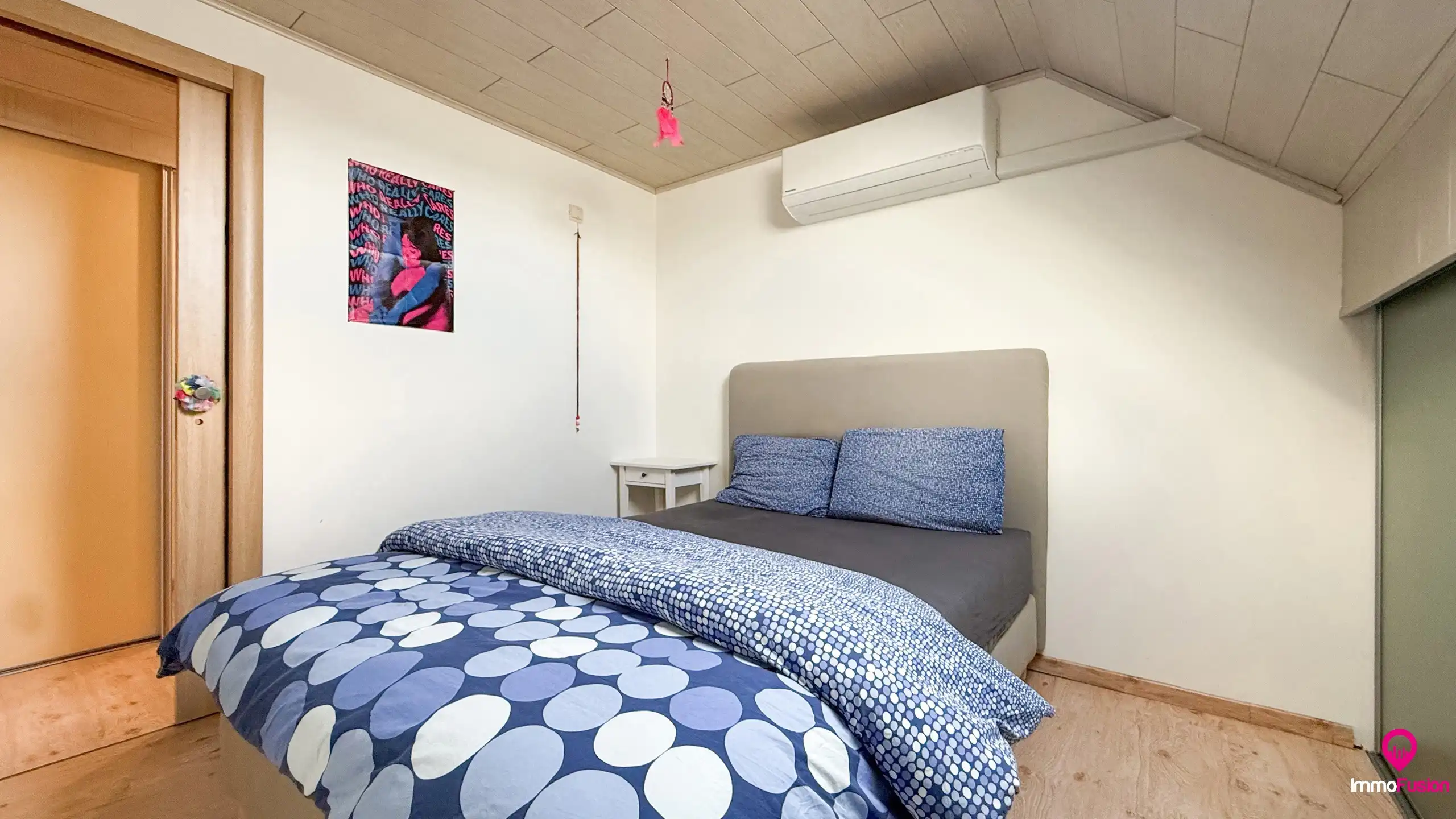 Charmante woning met 5 slaapkamers op een ruim perceel foto 34