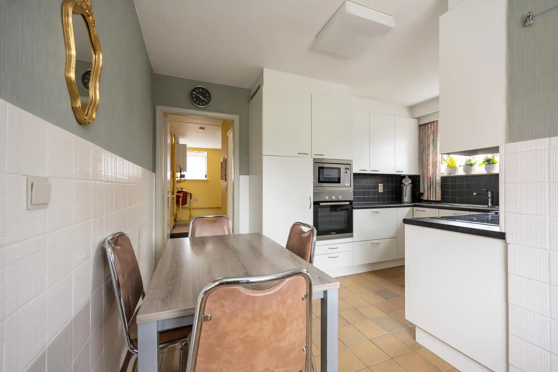 Vrijstaande eengezinswoning met 3 slaapkamers op een perceel van 912m².  foto 7