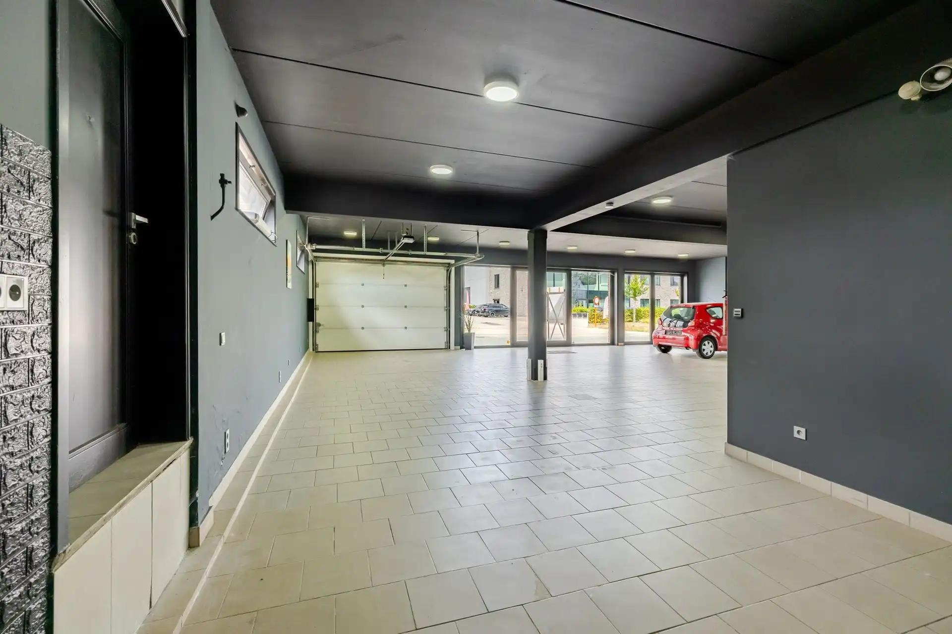 Veelzijdig handelspand met toonzaal, atelier en ruime woonst - Okegem foto 25
