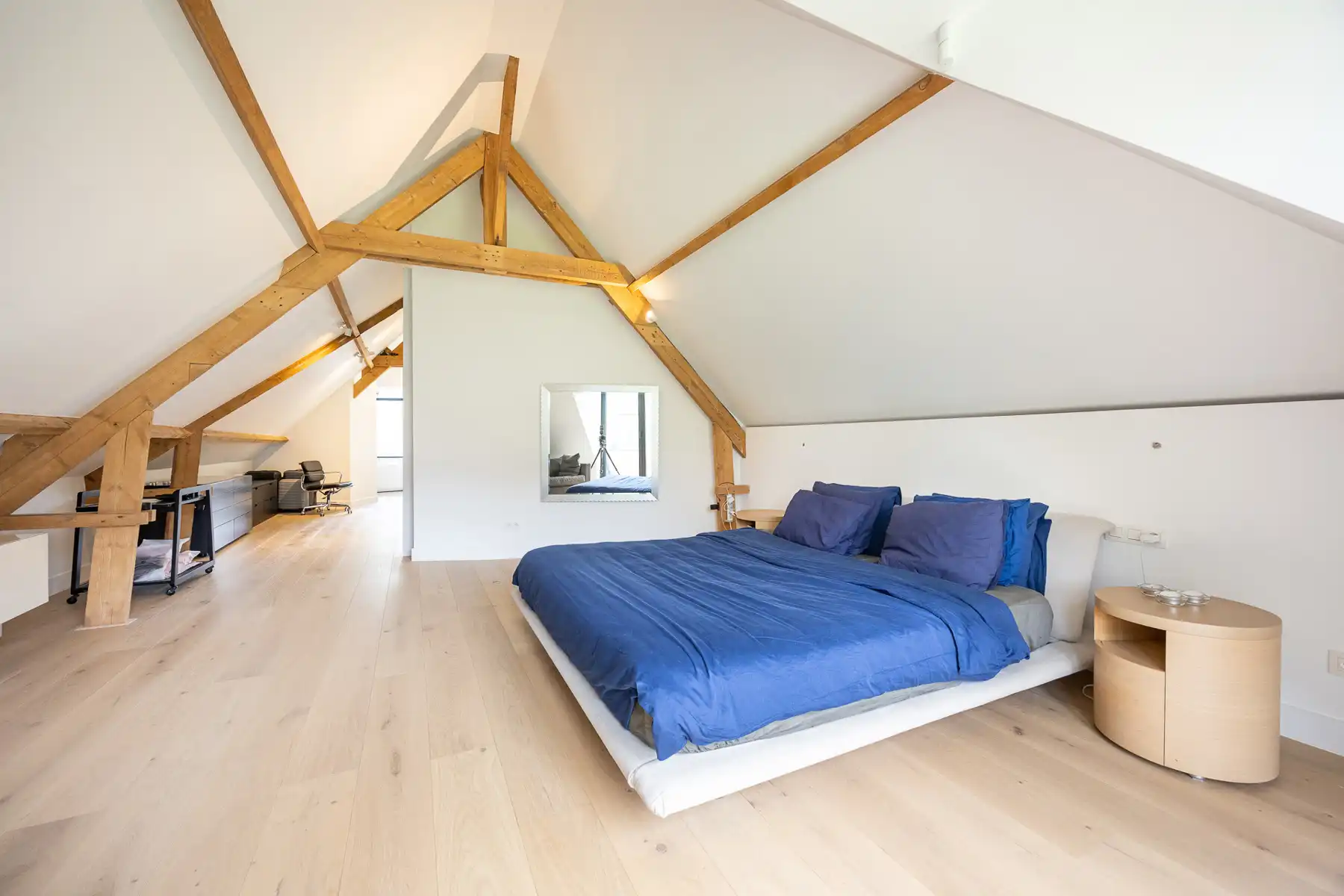 Luxueuze vernieuwbouwvilla met high-end afwerking foto 13