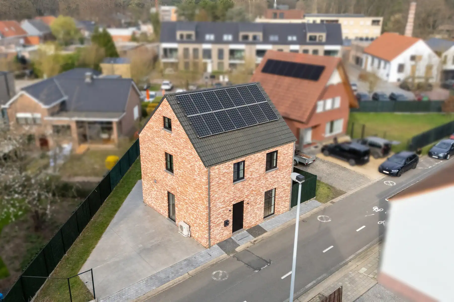 Recente vrijstaande woning in het centrum van RIJMENAM foto 24