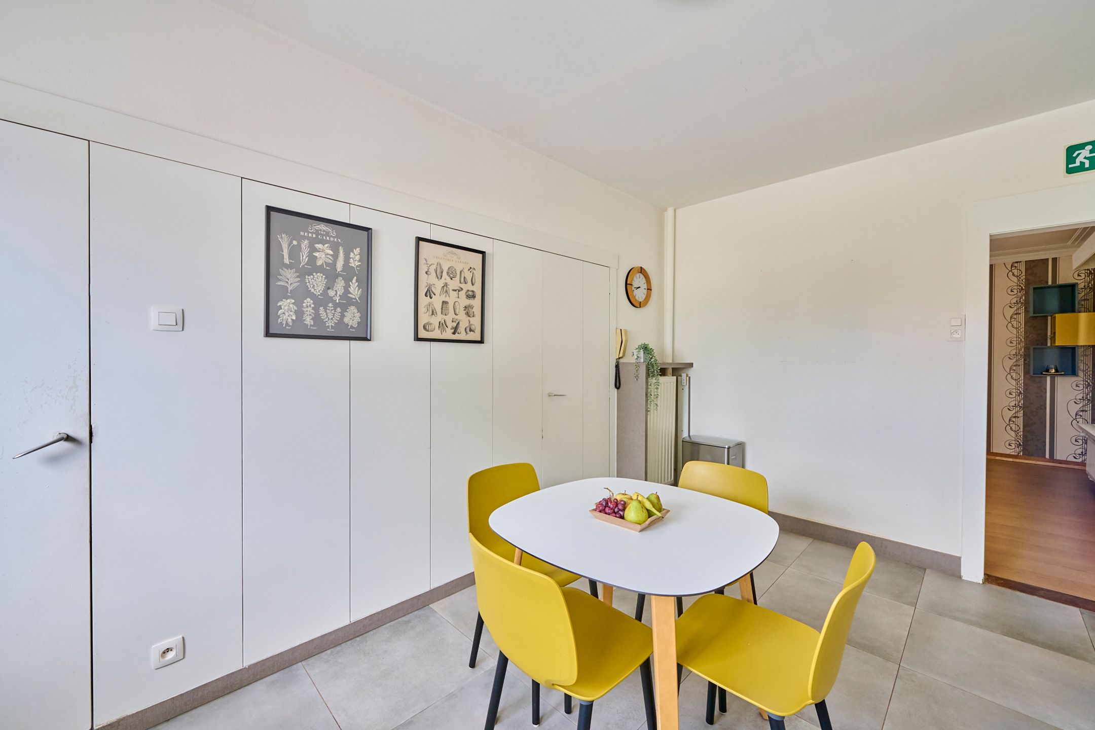 Charmante, op te frissen HOB met 4 slpks  foto 6