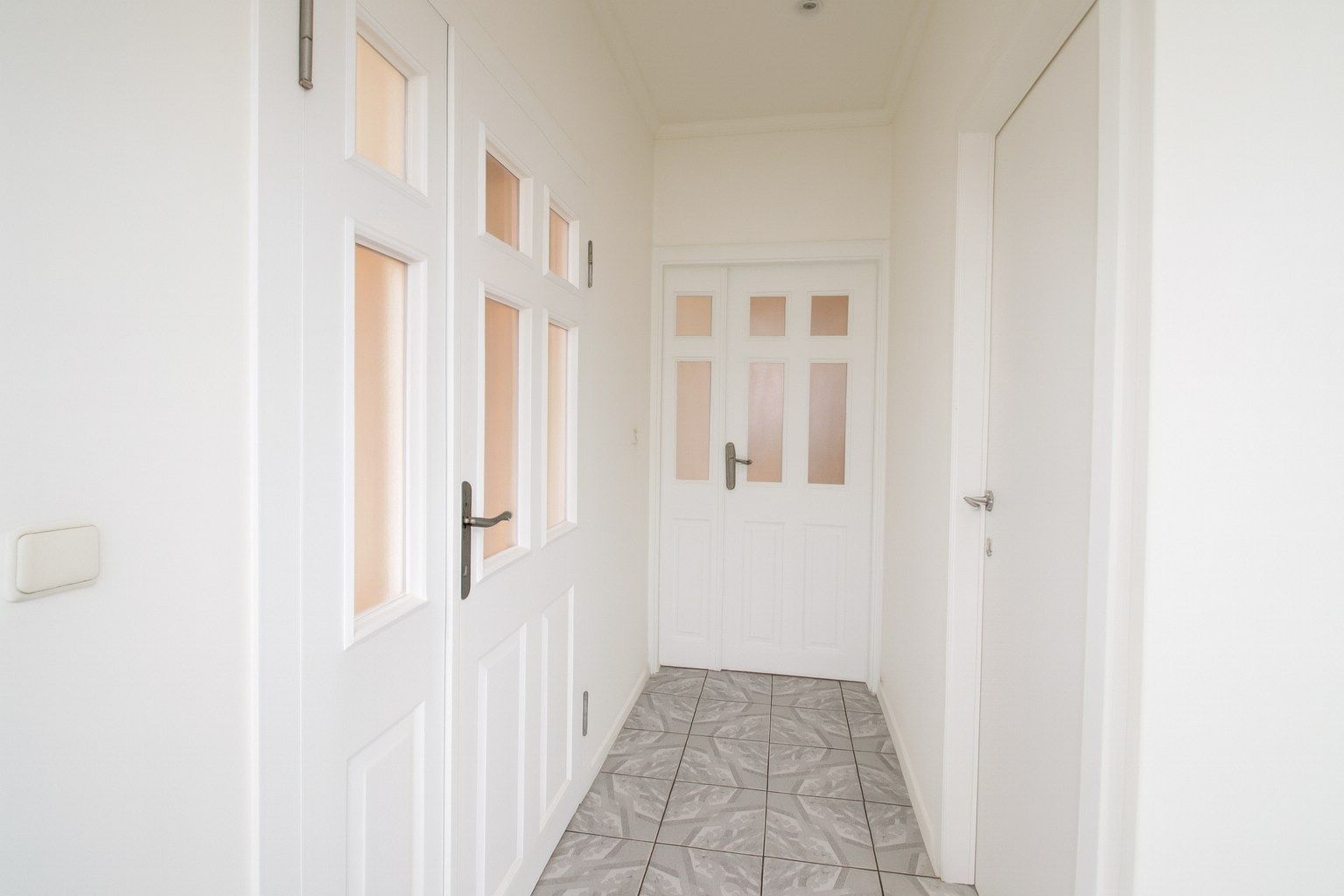 Te koop: Uitzonderlijk ruime stadswoning met 6 slaapkamers, garage en tuin in het hart van Sint-Niklaas! foto 11