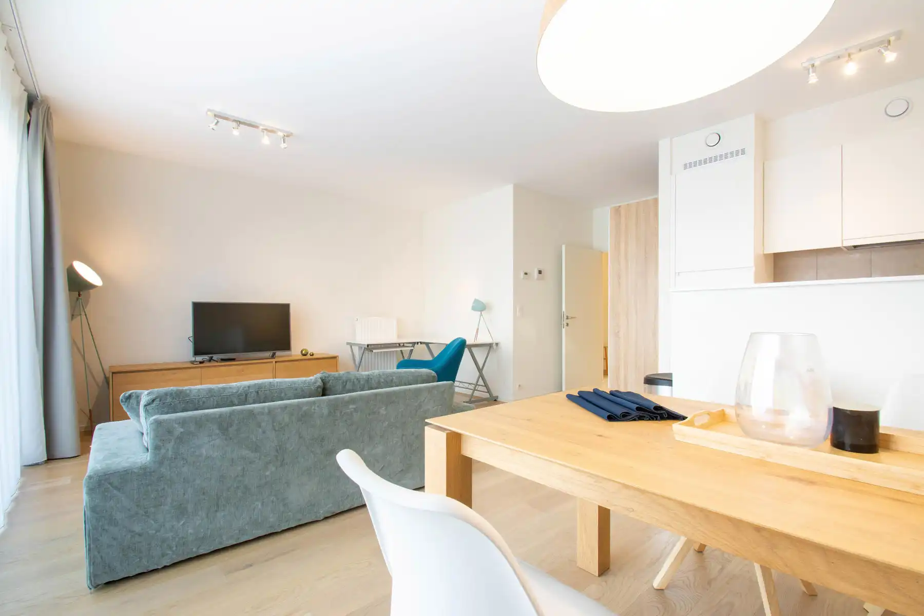 Prachtig gemeubeld appartement 2 KAMERS + 2 TERRASSEN!!!! foto 6