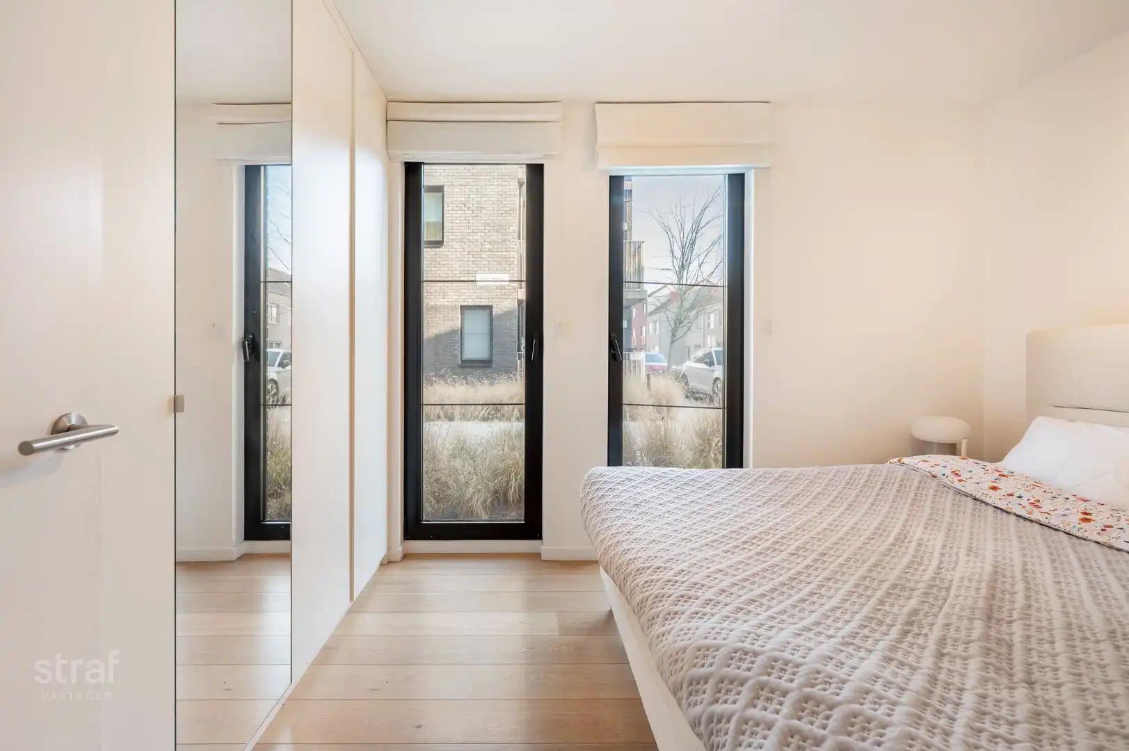 Twee slaapkamers, autostaanplaats, Galgenweel én hartje Antwerpen op één plek foto 10