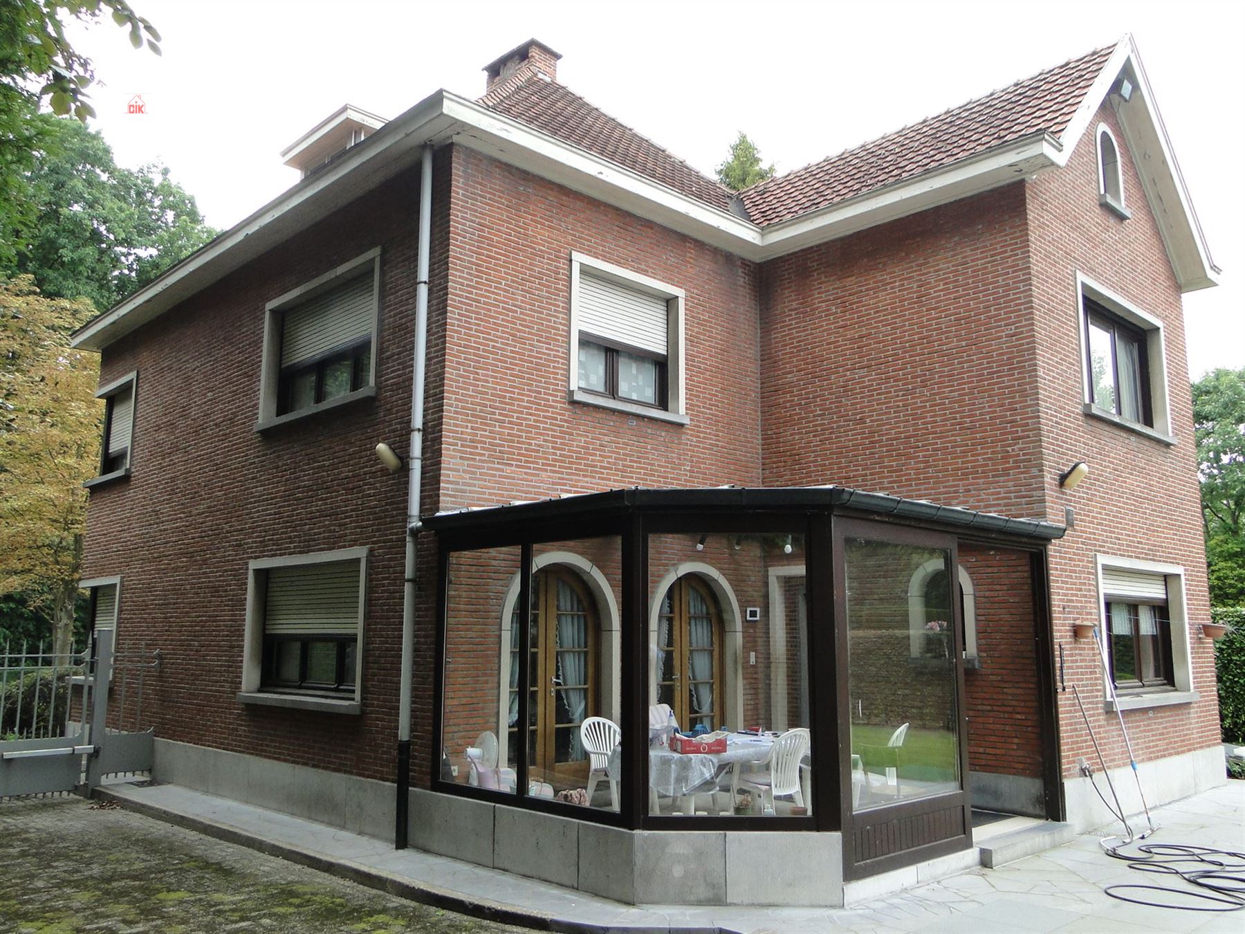 Villa met garage en zwembad  foto 2