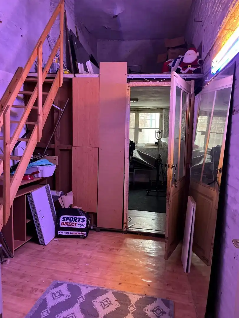 Een commercieel gelijkvloers van +-90,00m² foto 6