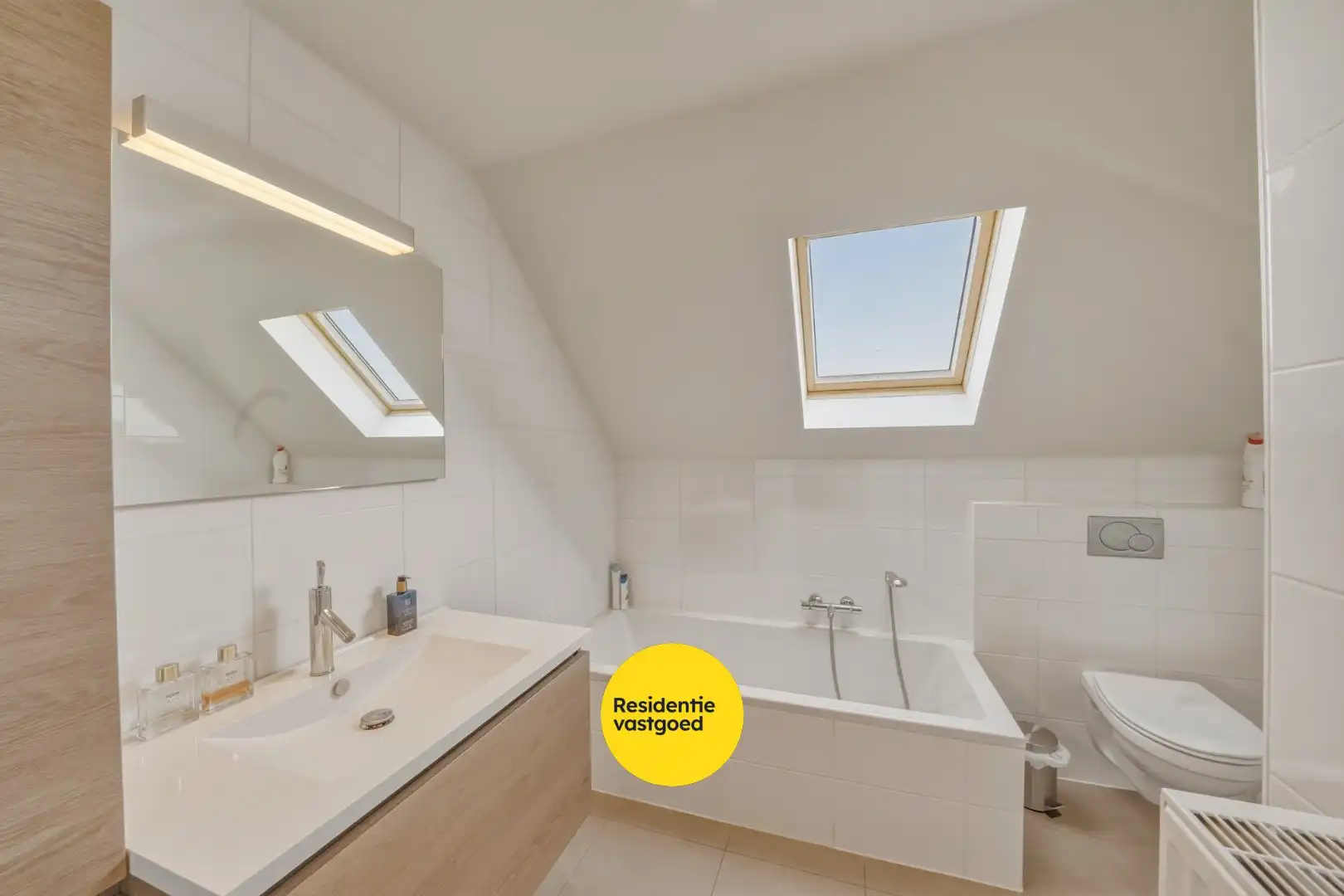 Instapklare recente woning met zeer ruime garage en tuin in Oudenburg foto 22