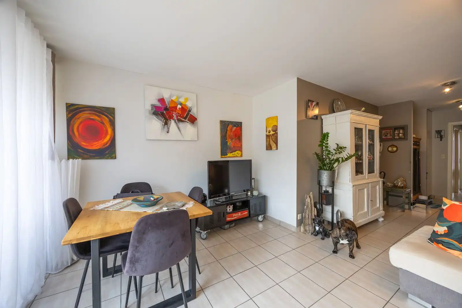 Stijlvol appartement met zuidgericht terras en staanplaats in hartje Oostende foto 5