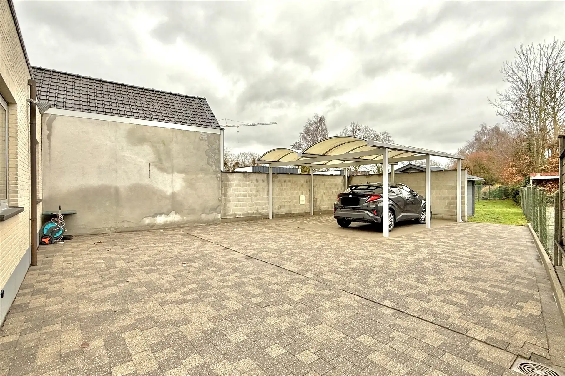 Opbrengsteigendom met 2 ruime appartementen foto 2