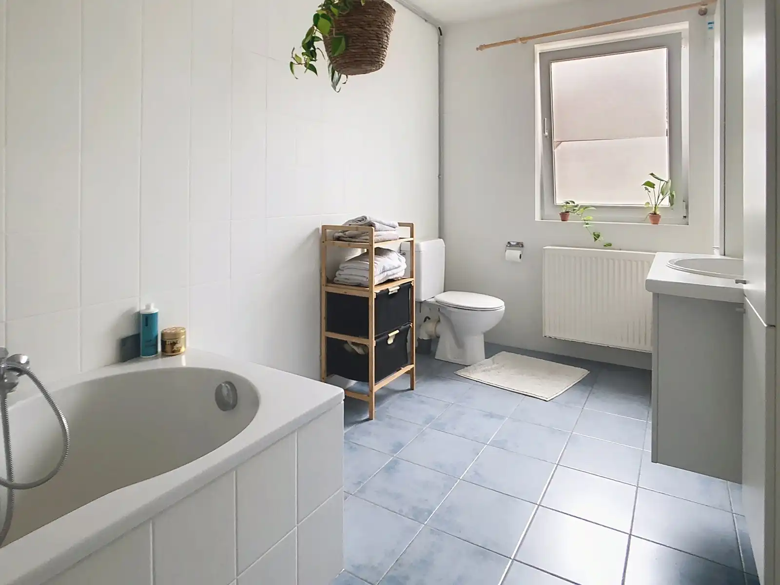 Nabij centrum: woning met 3 slaapkamers, tuin en garage foto 16