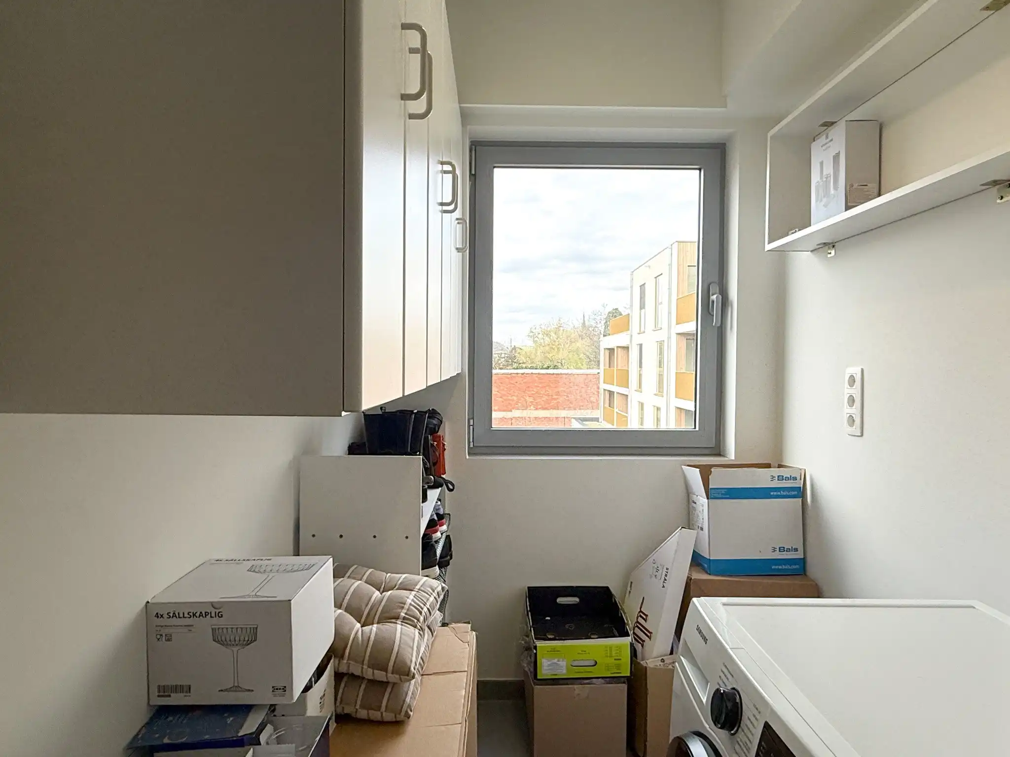 Modern triplex appartement in centrum van Beveren foto 6