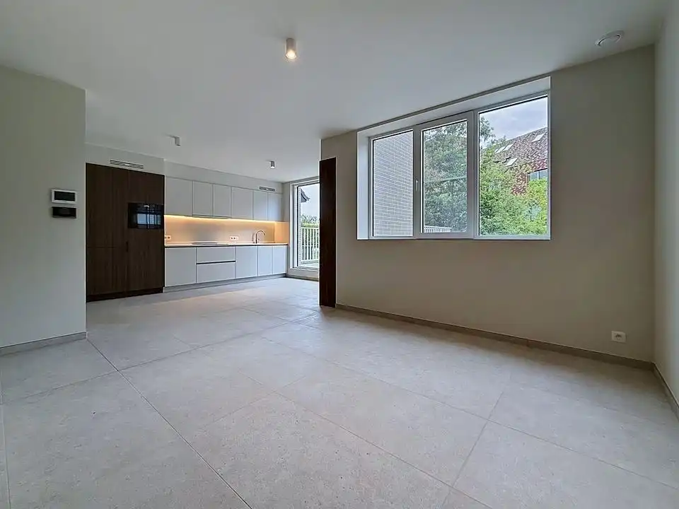Ruime, volledig nieuwe woonst in het centrum van Roeselare foto {{pictureIndex}}