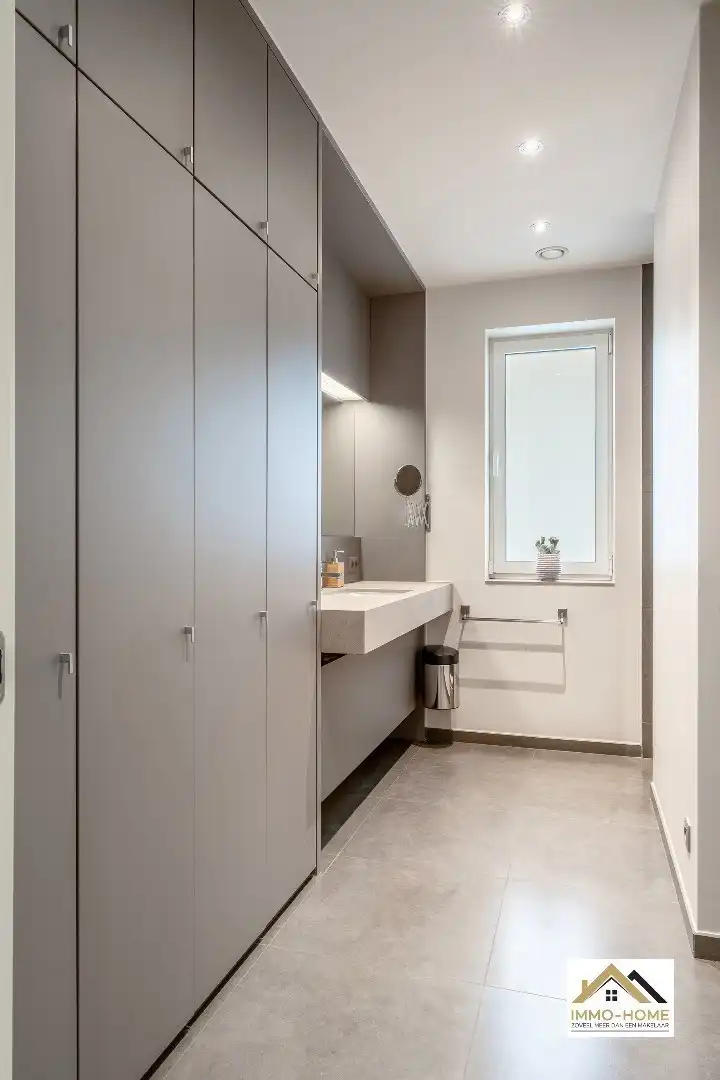Vrijstaande woning met 3000M2 grond en landelijk uitzicht!! foto 19
