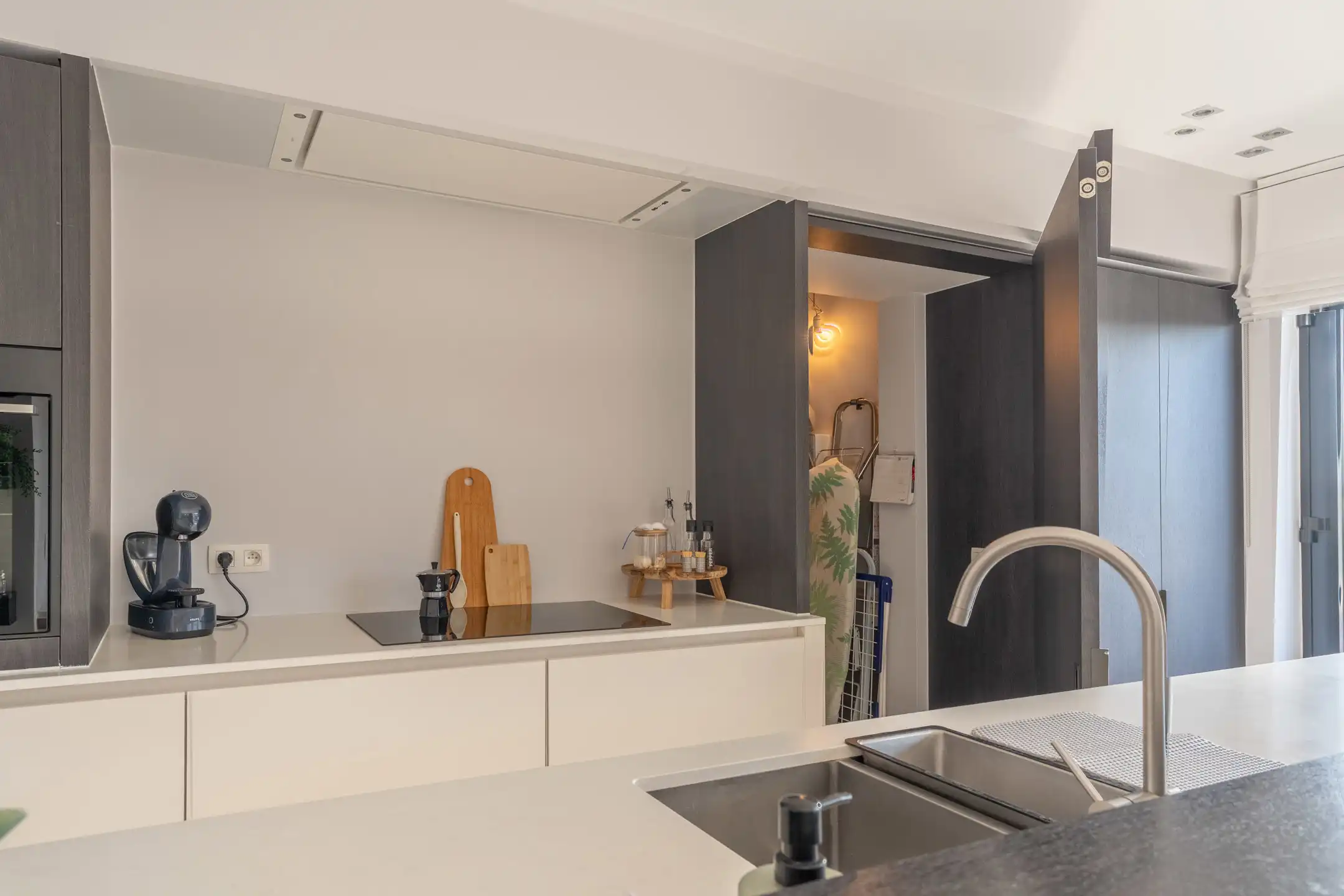 Energiezuinig penthouse met 2 slpks, terras en staanplaats. foto 15