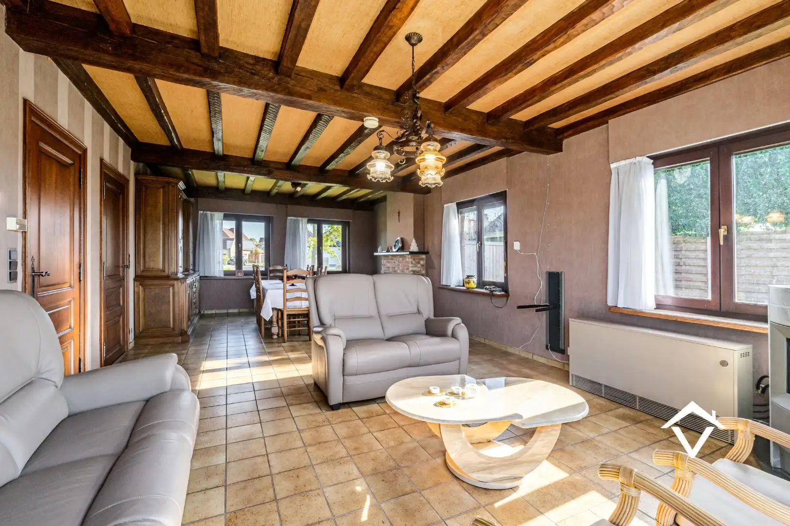 Alleenstaande woning met een rustige ligging te Koekelare foto 4