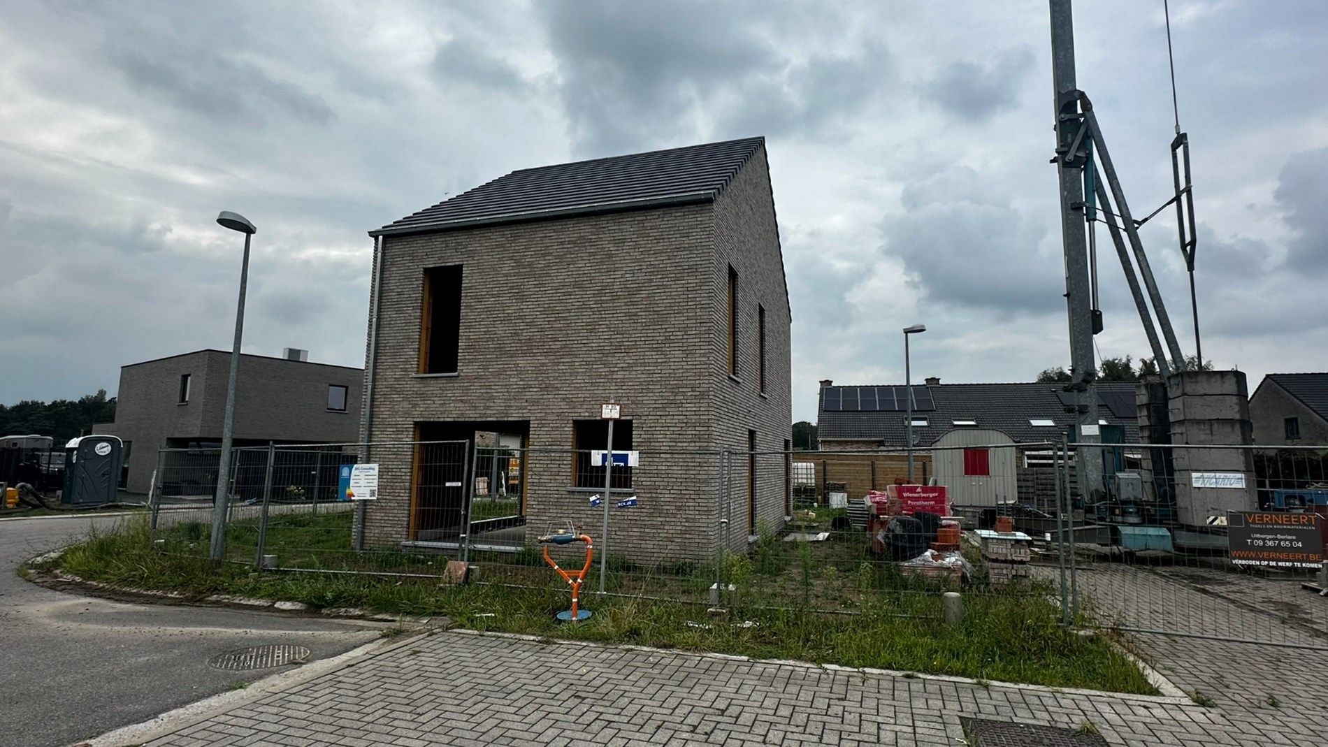 Te koop in Waasmunster: Moderne villa met vier slaapkamers foto 15