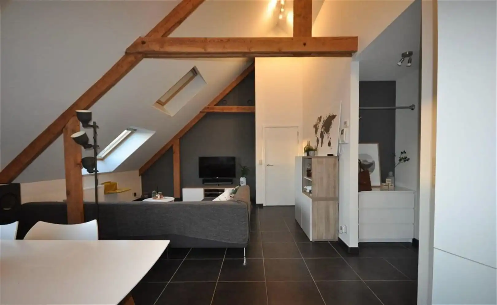Instapklaar appartement te huur in Wortegem - Petegem foto 3