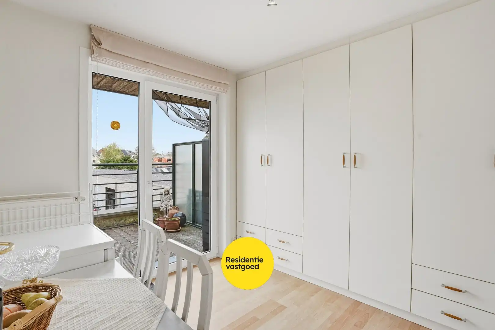 Volledig instapklaar appartement in het centrum van Eernegem foto 11