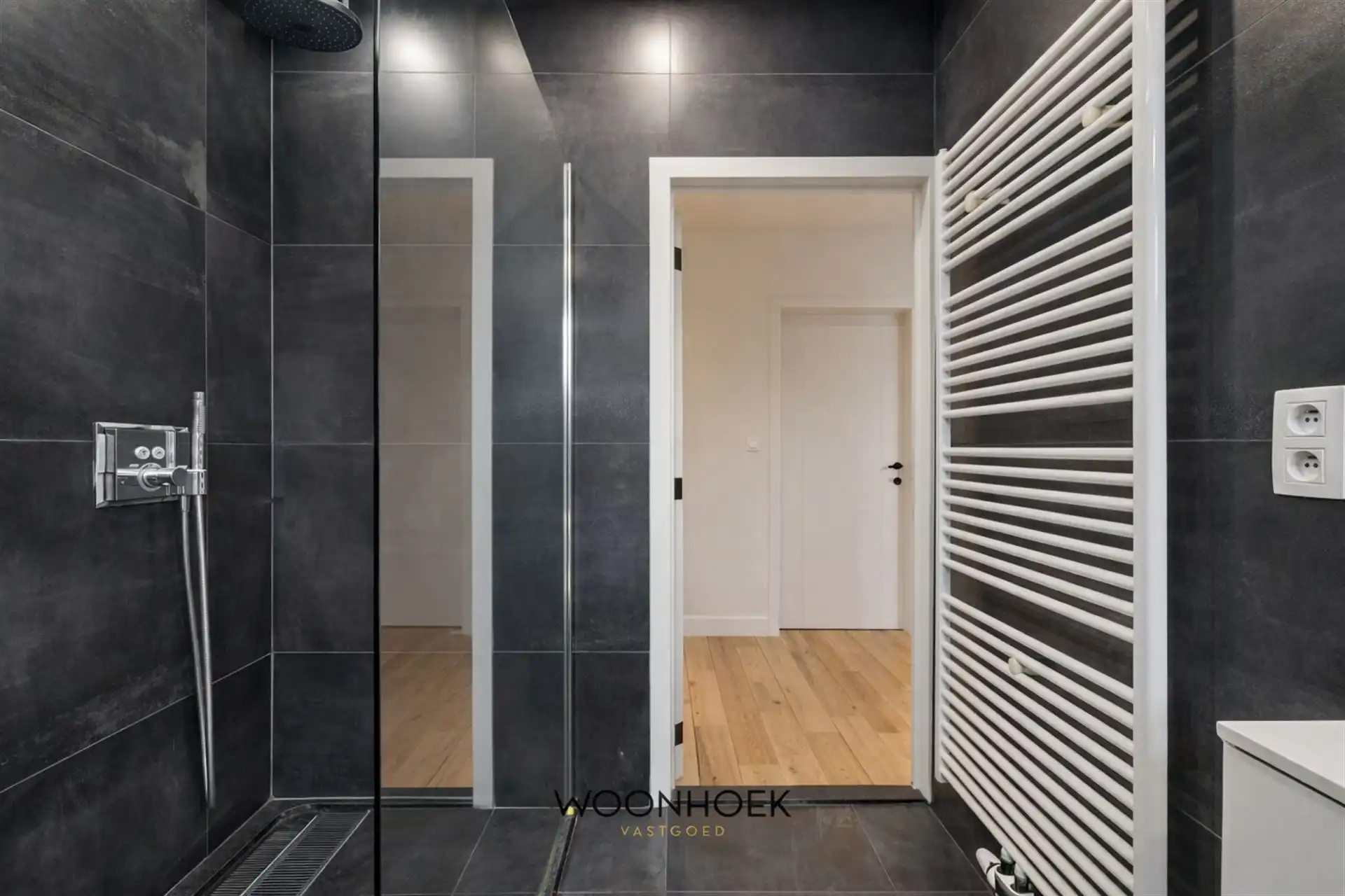 Luxueuze villa met zwembad en poolhouse te Zwijndrecht foto 12