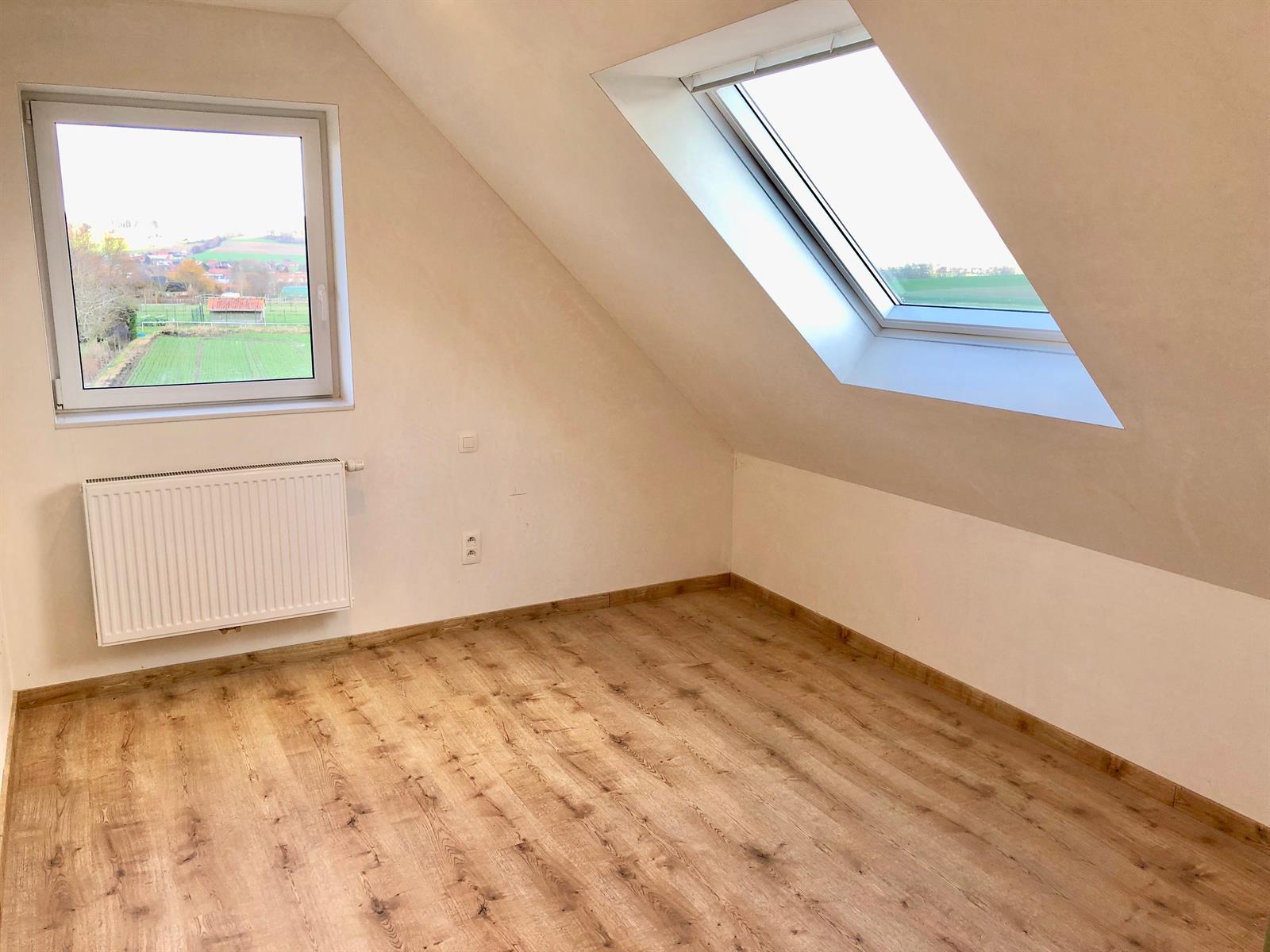 Prachtige nieuwbouwwoning met oprit, garage en tuin foto 15