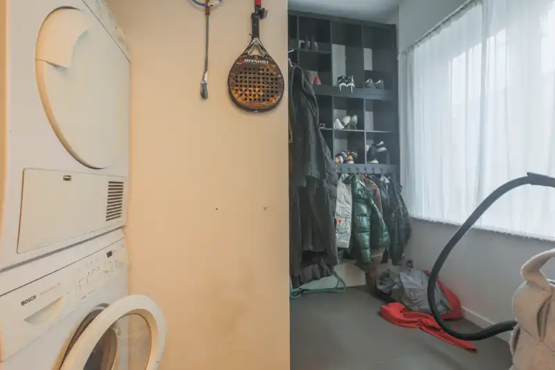 Instapklare, karaktervolle halfopen woning met 3 slaapkamers en  gezellig tuinterras (energielabel C, zonnepanelen, airco...) foto 8