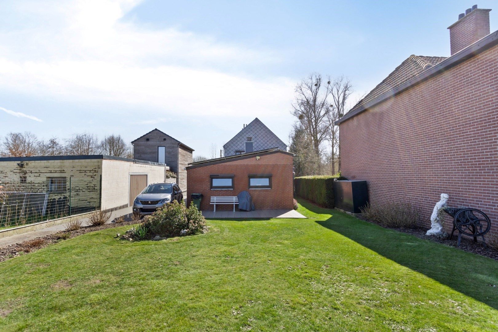 Wonen in de natuur: Ruime woning met diepe tuin, zeer rustig gelegen aan de Kevie te Tongeren foto 23