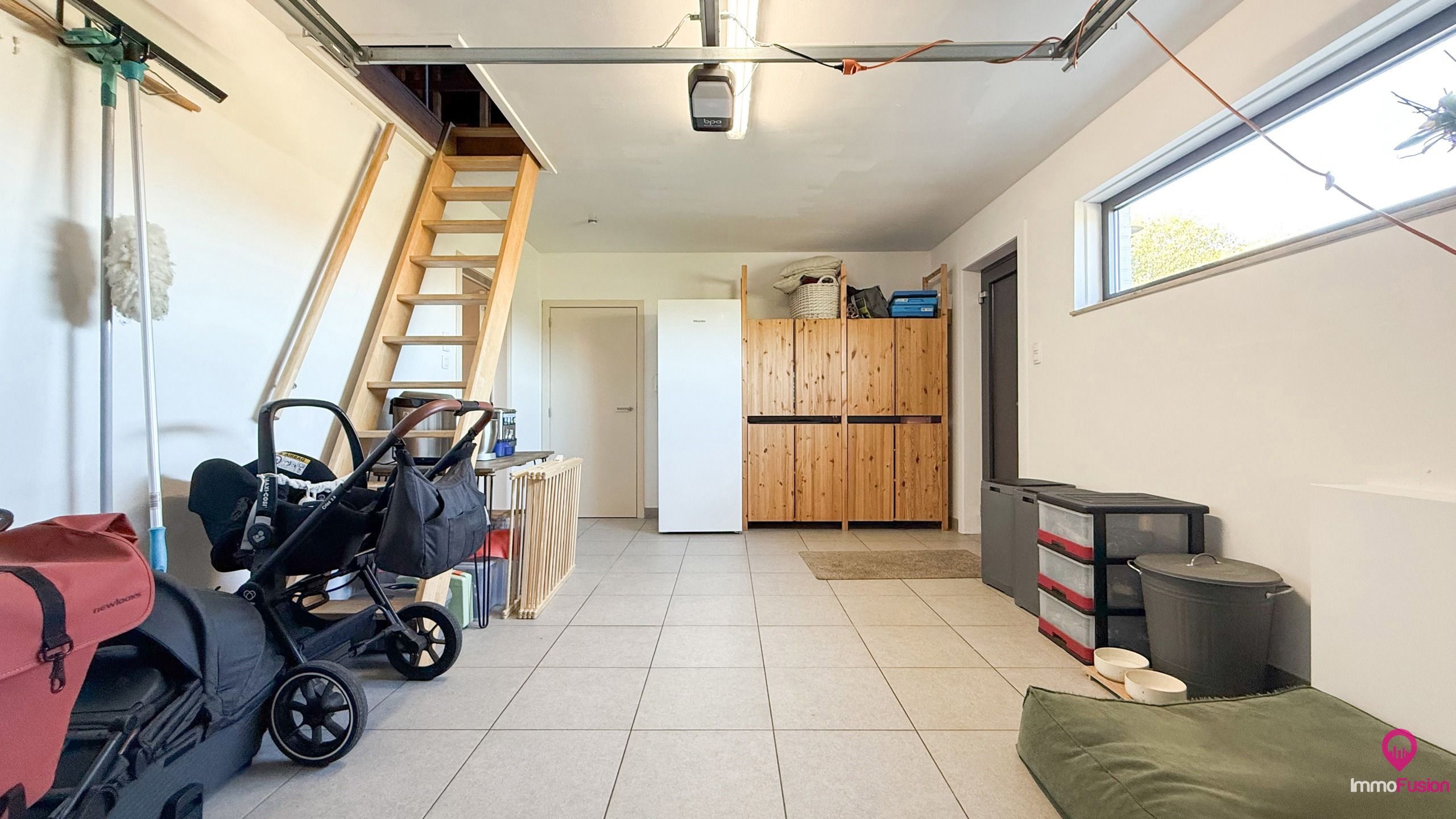 Gerenoveerde gelijkvloerse woning met 3 slpks en garage! foto 30