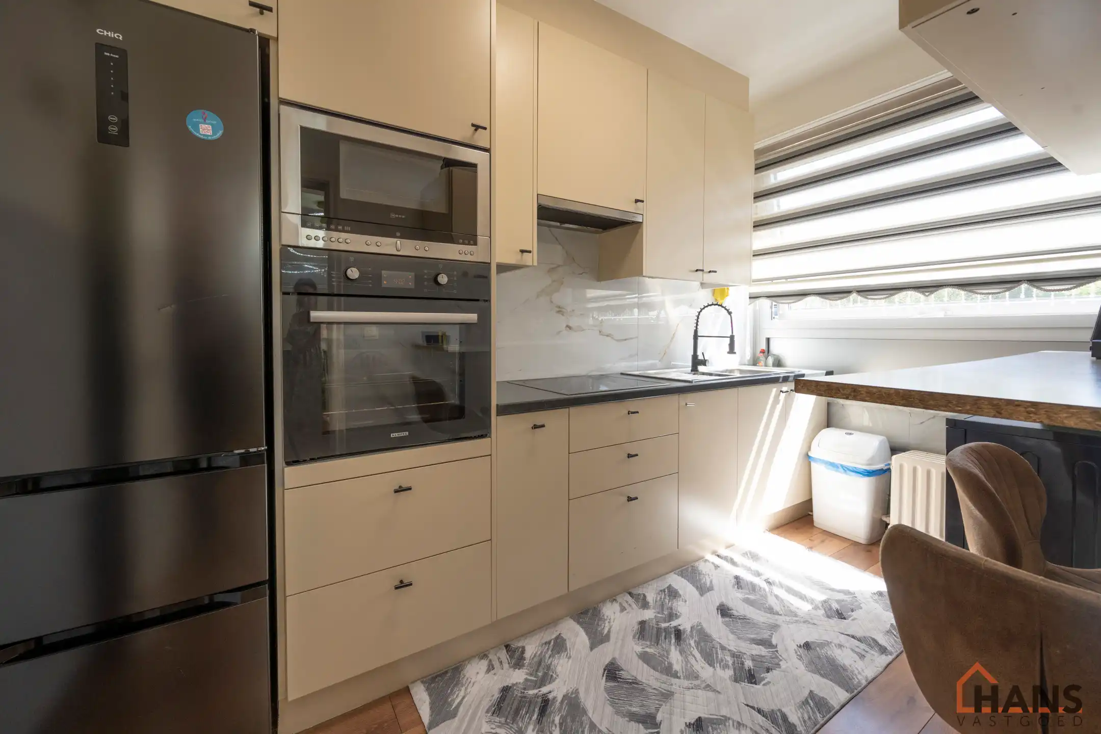Instapklaar appartement met garage. foto 4
