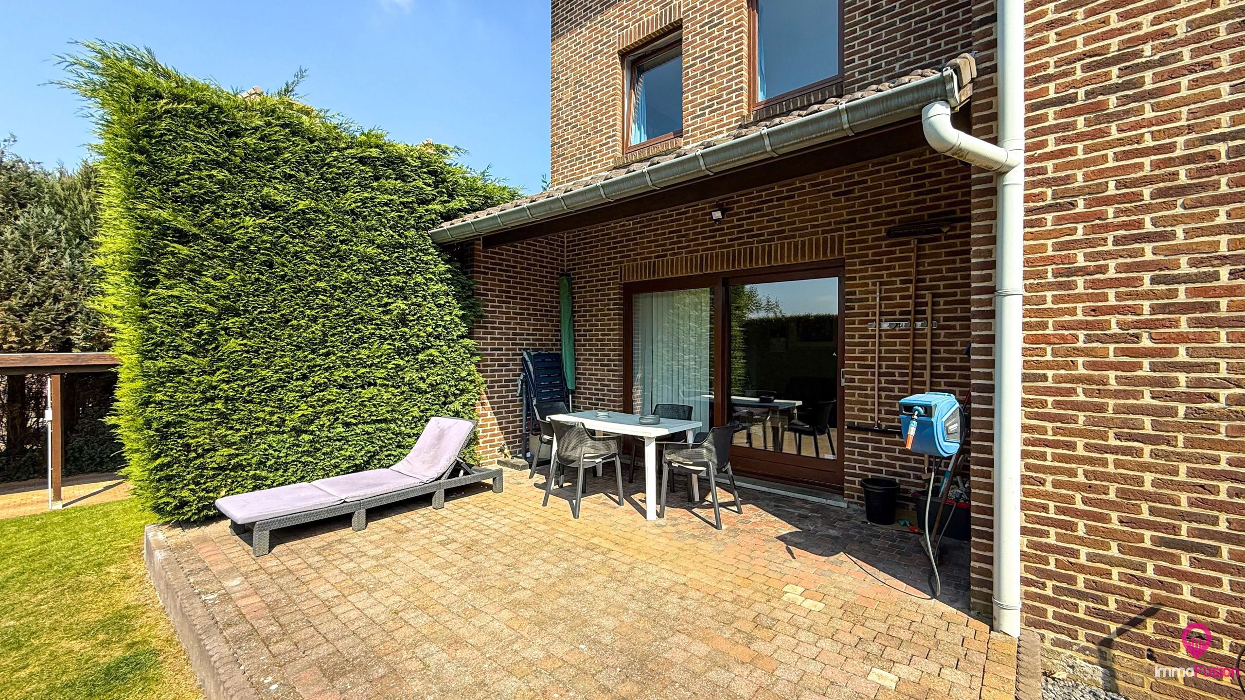 Charmante woning met 3 slaapkamers en inpandige garage! foto 33