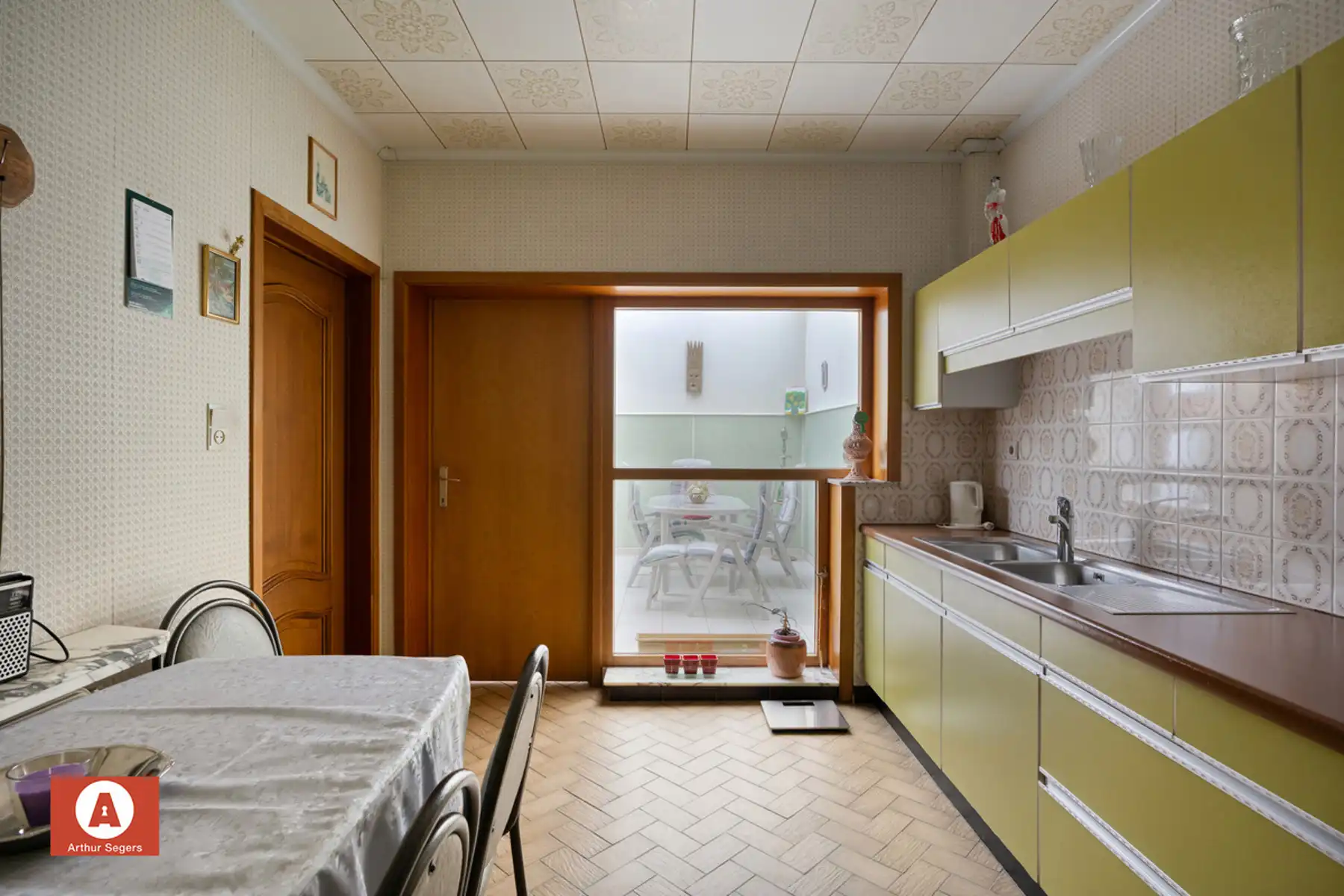 Solide te renoveren woning nabij het centrum van Buggenhout foto 8