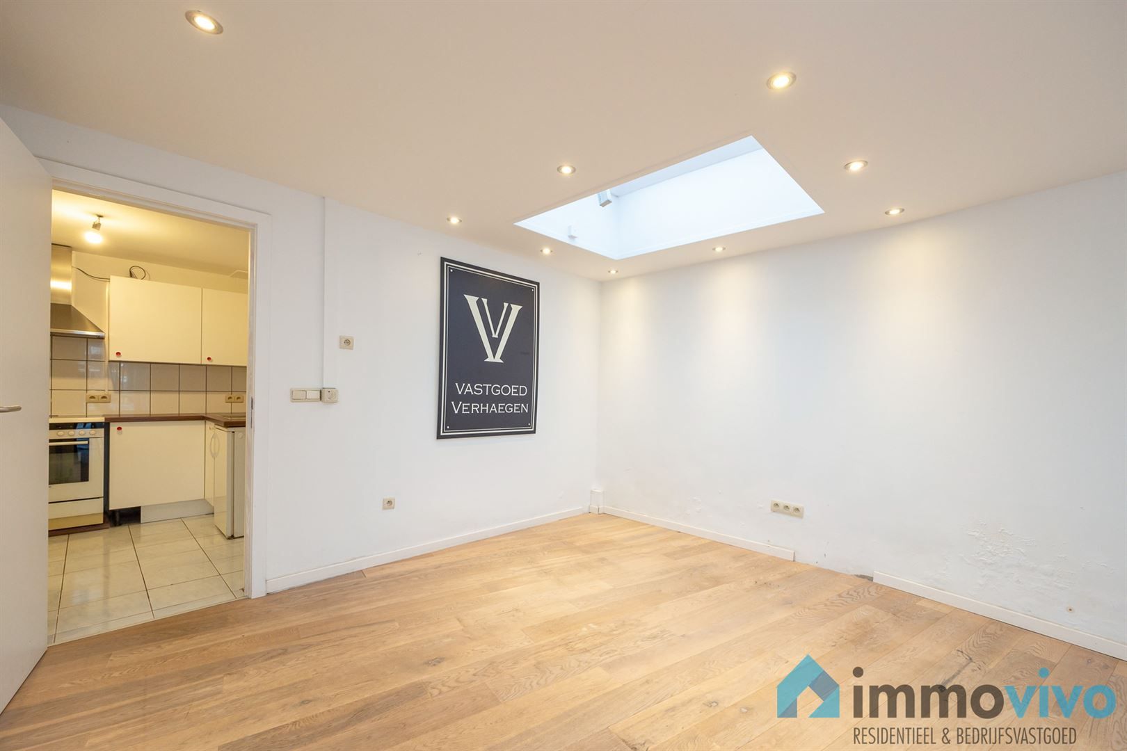 Handelsgelijkvloers op toplocatie in centrum foto 7