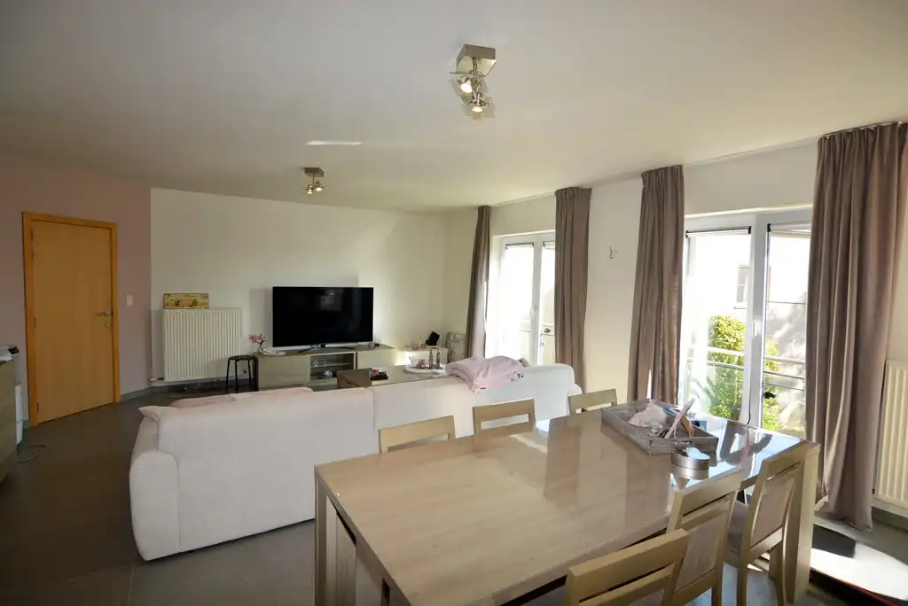 Appartement (104 m²) met 2 slpks, garage en kelderberging. foto 5