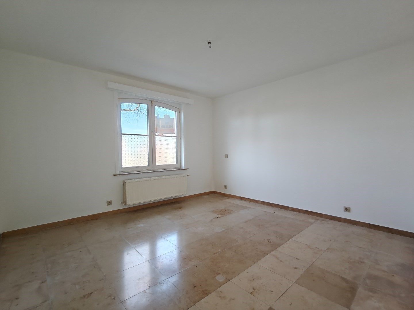 Ruim appartement met garage en 2 slaapkamers in Lokeren foto 6