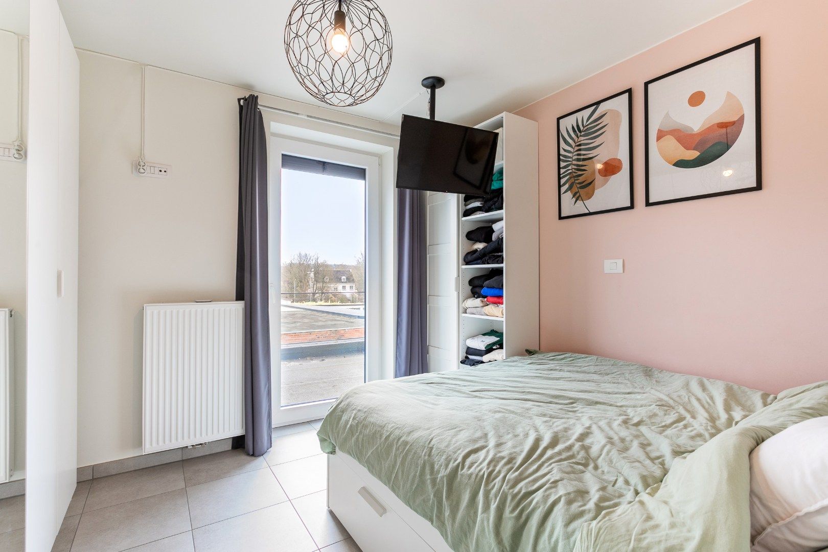 Recent, energiezuinig appartement met 2 slpks, 2 terrassen en autostaanplaats foto 16