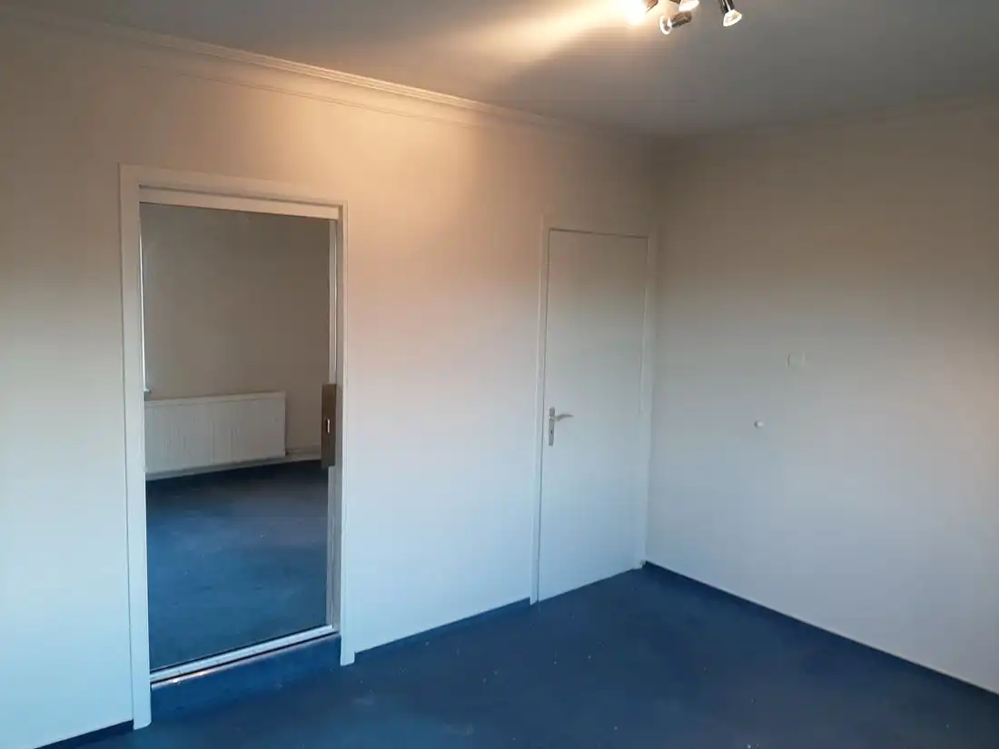 Ruim 2 slaapkamer appartement te Hasselt foto 8