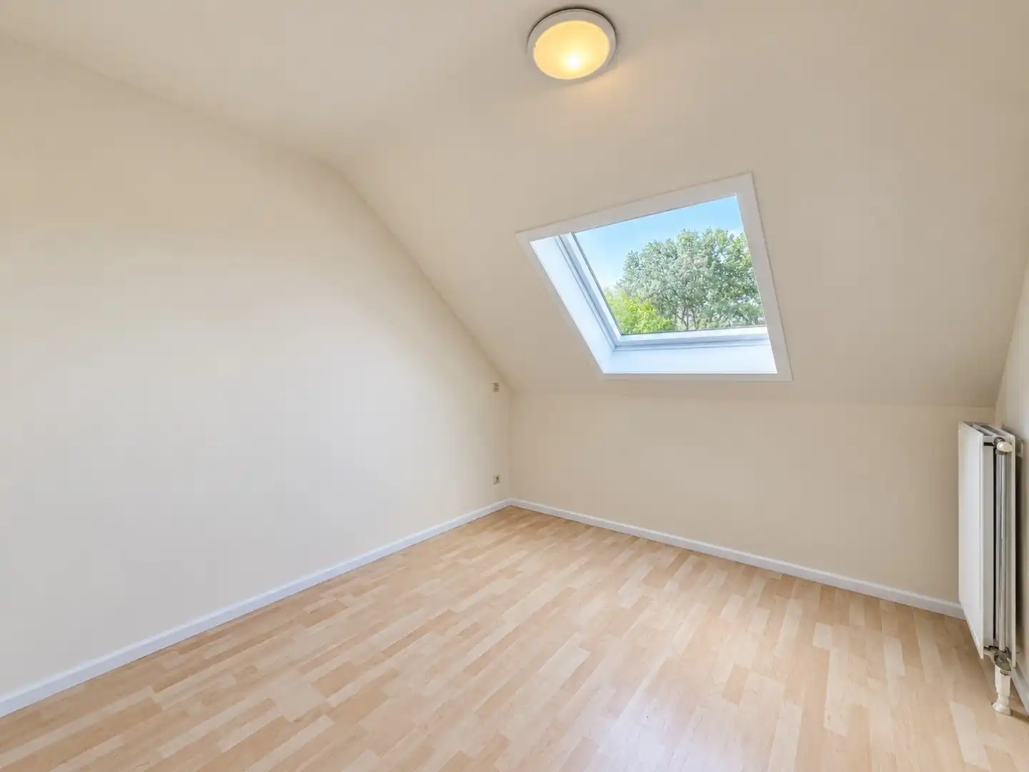 LIEVEGEM – Halfopen woning met 3 slaapkamers en rustige tuin foto 12