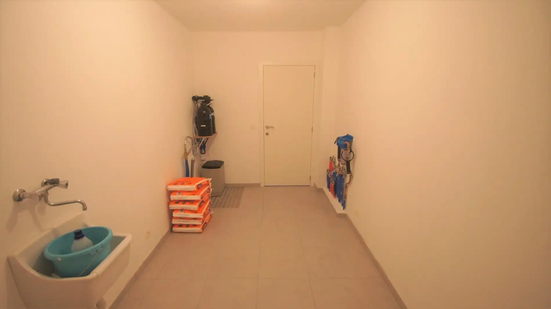 Zeer recente woning met 3 ruime slpks, tuin en terras foto 6