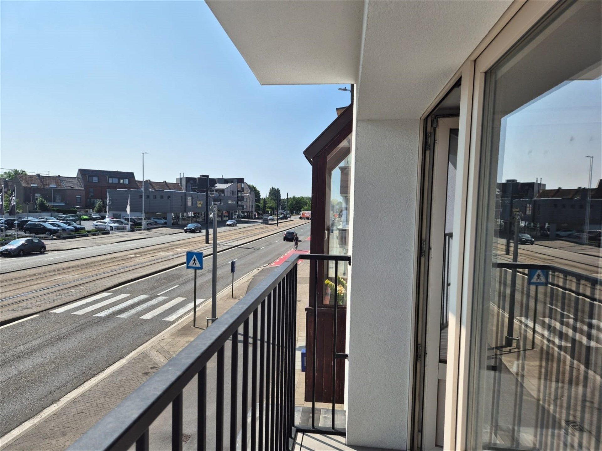 Instapklaar gerenoveerd appartement op gunstige locatie. foto 11