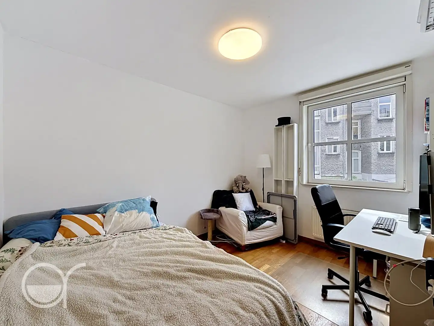 Ruim appartement met terras, zicht op de Leie en twee autostaanplaatsen foto 8