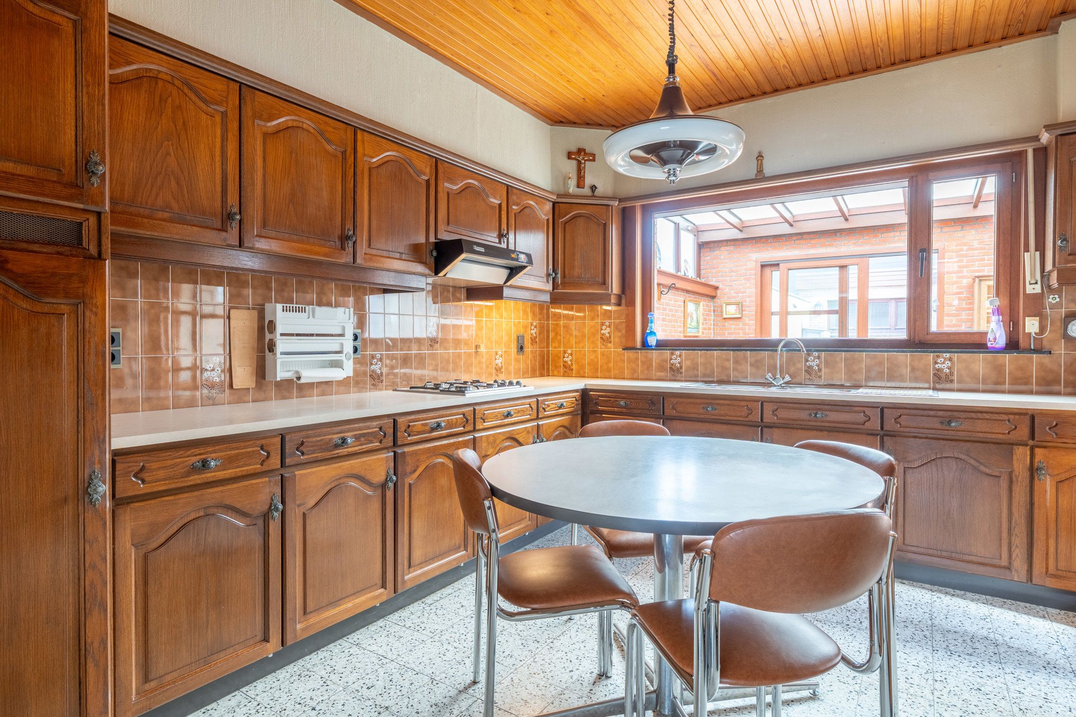 Te renoveren 4slpk woning met magazijn/garage te Vosselaar. foto 11