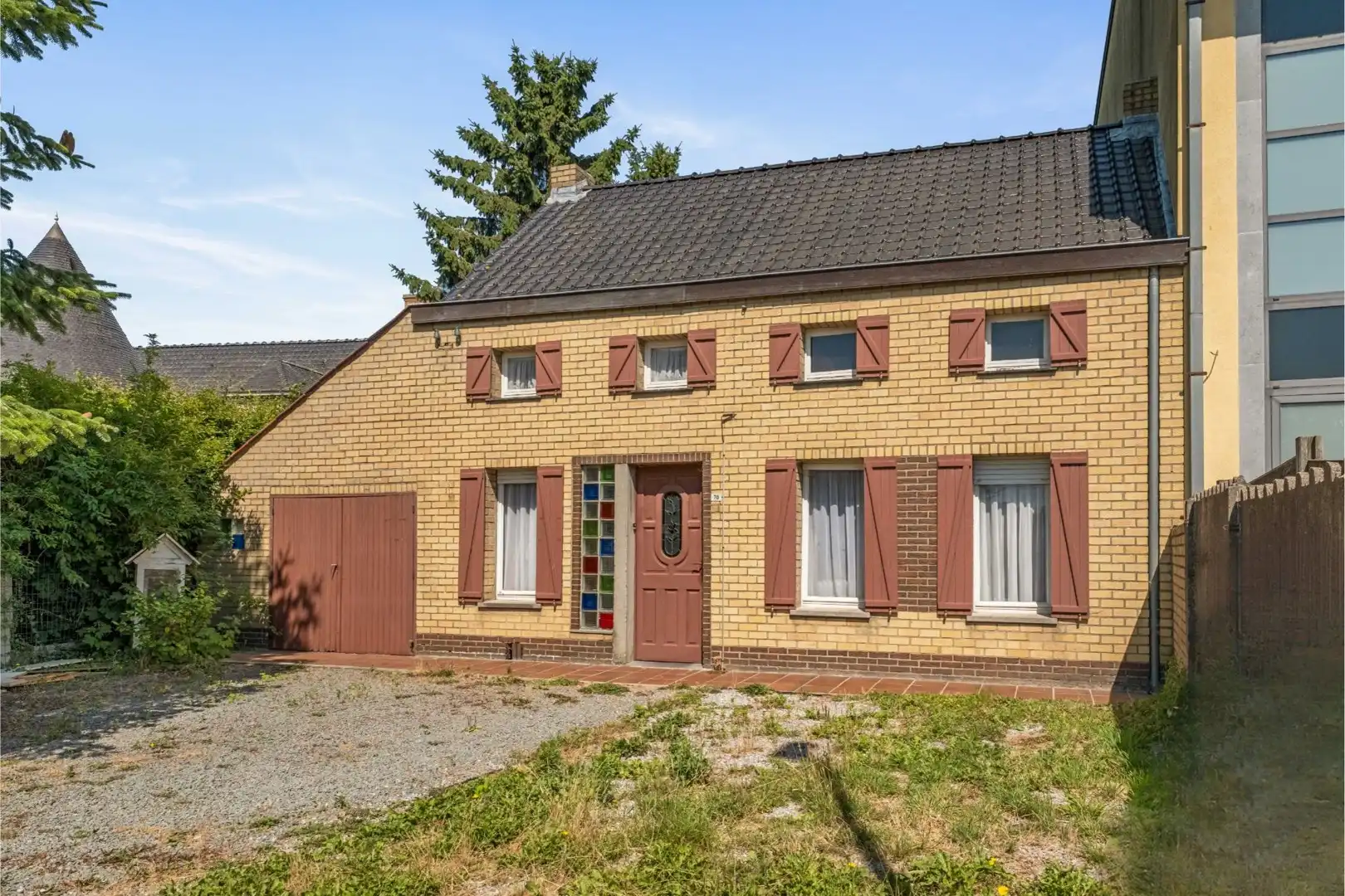Landelijke woning te Oosterzele met uitzonderlijk renovatiepotentieel ! foto 2