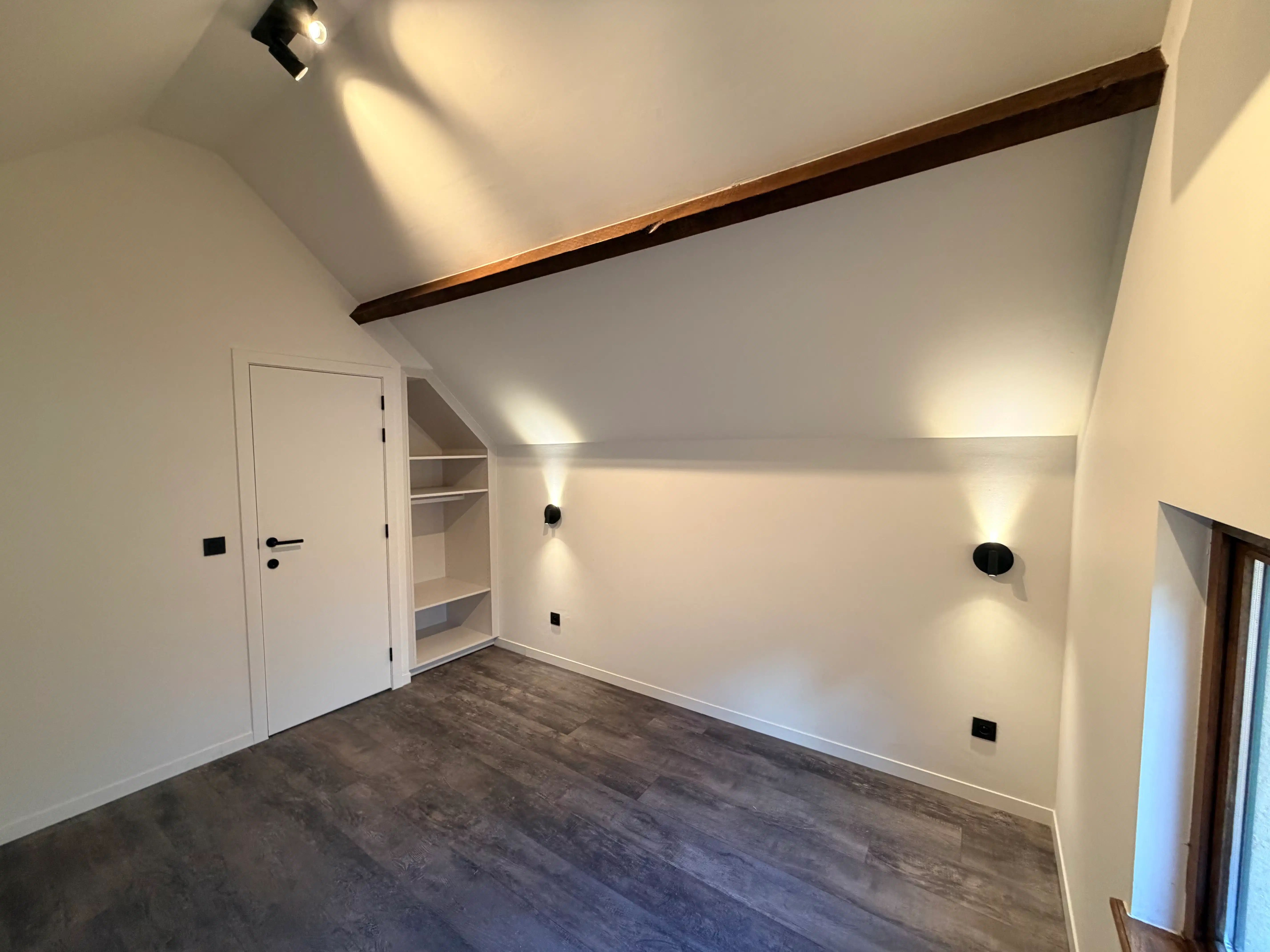 --- NIEUW --- Ideale cohousing woning: volledig gerenoveerde 2-slaapkamerwoning met elk een eigen douche in centrum Gent! foto 6