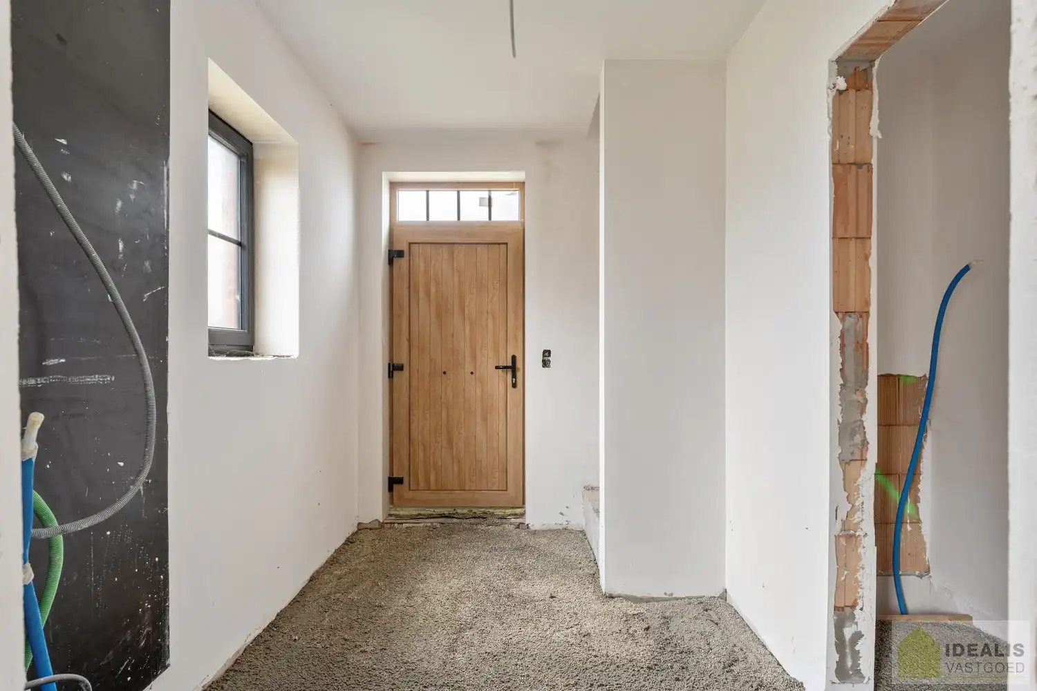 PRACHTIGE NIEUWBOUWWONING (GRONDAANDEEL €85.000,00 + 12% REGISTRATIERECHTEN EN CONSTRUCTIE €293.000,00 + 21% BTW) MET EEN HEERLIJK LICHTRIJKE WOONKAMER MET OPEN KEUKEN MET AANSLUITEND BERGPLAATS, 3 SLAAPKAMERS, EEN RUIME BADKAMER VOORZIEN VAN ALLE COMFORT! EEN HEERLIJK RUIM HUIS MET EEN LEUKE TUIN, OP EEN GEGEERDE LOCATIE NABIJ HET CENTRUM VAN REPPEL! foto 3