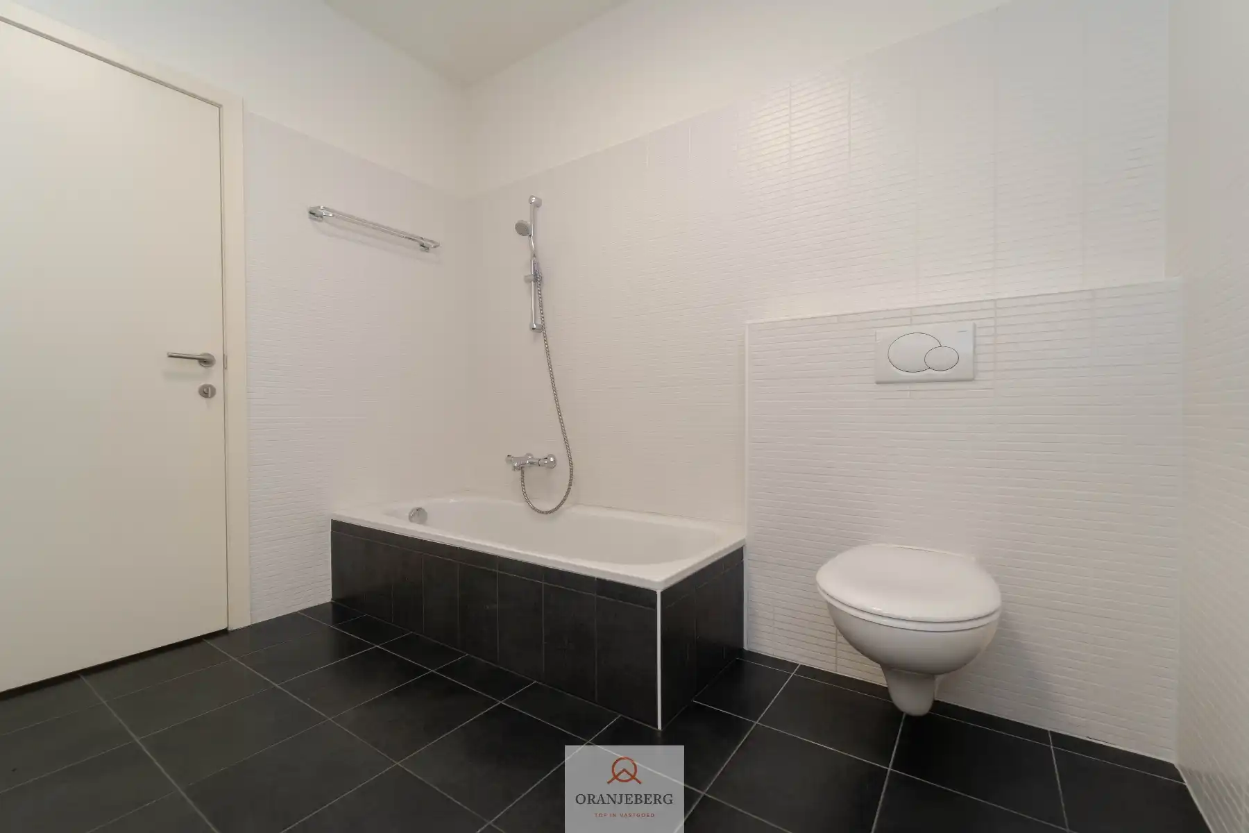 Ruim 3 slpk-appartement met bovengrondse staanplaats nabij Sterre! foto 24